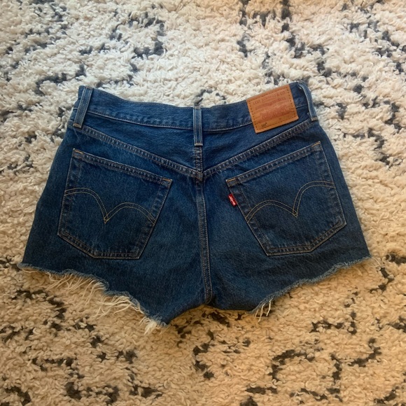 Levi shorts NWOT (urban outfitters) - Picture 5 of 9